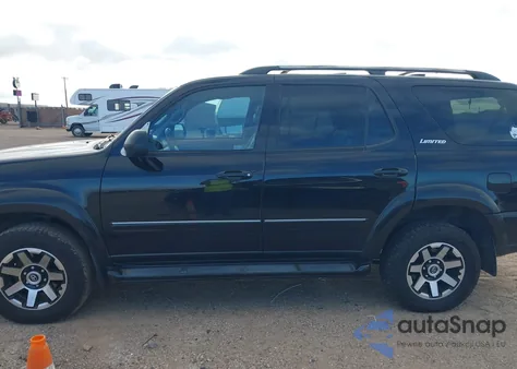 2004 Toyota Sequoia Limited V8 z USA, uszkodzony, nr VIN 5TDBT48A14S228810